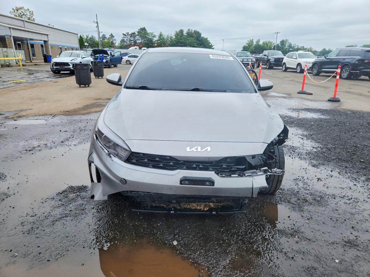 2023 Kia Forte Lxs - zdjęcie 5