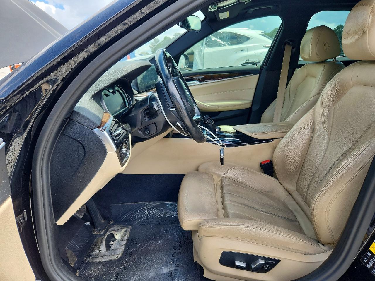 2017 BMW Seria 5 540i - zdjęcie 7