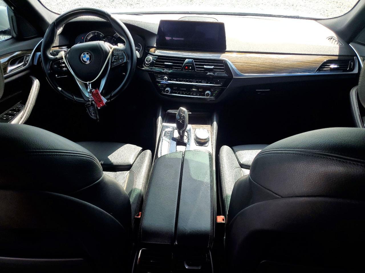 2018 BMW 530 I - zdjęcie 8