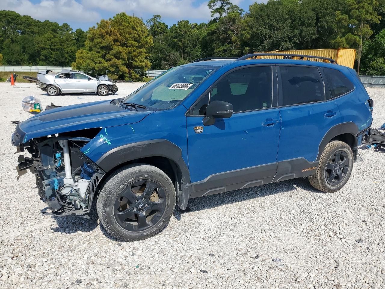 2022 Subaru Forester Wilderness - zdjęcie główne