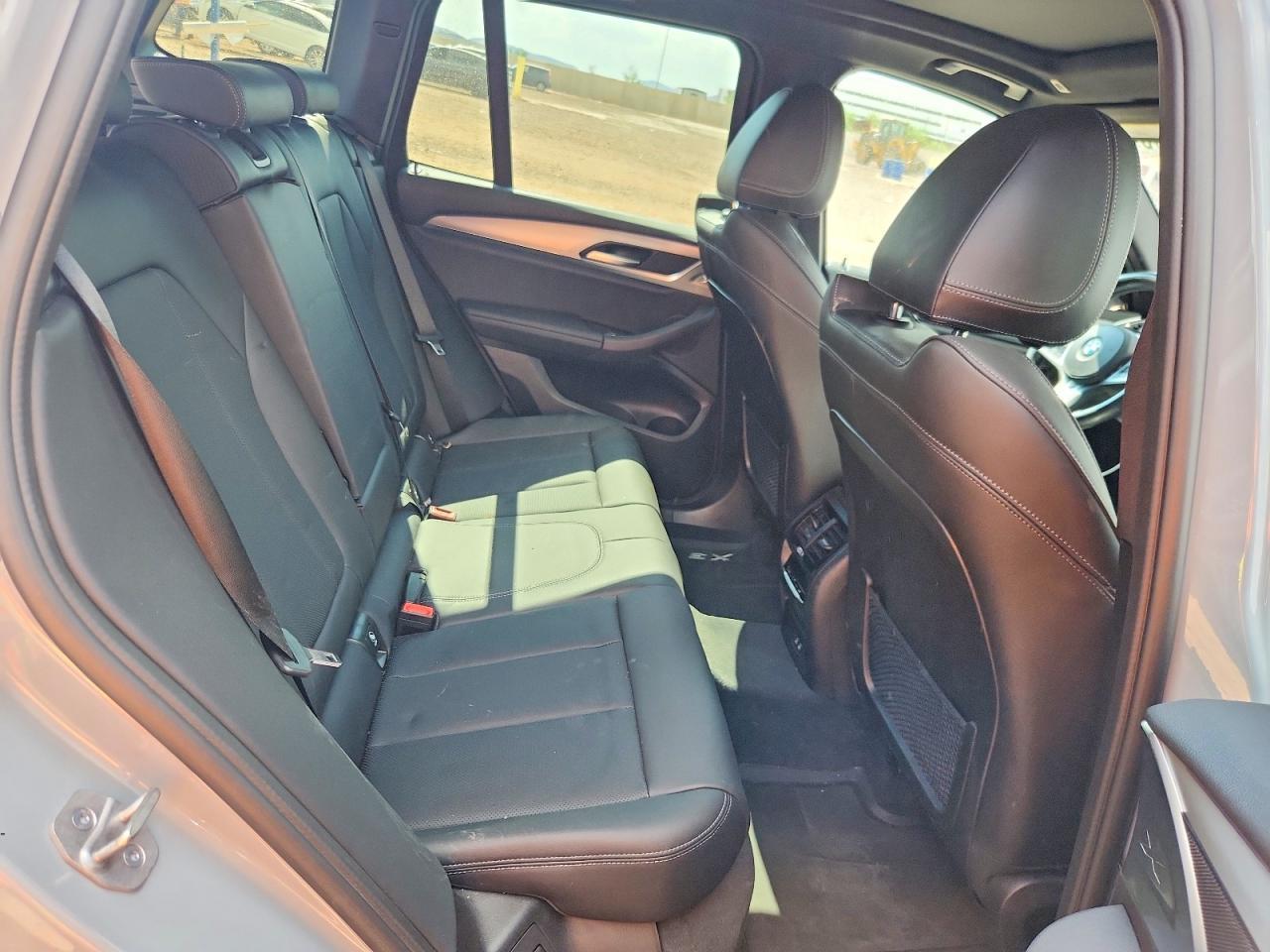 2022 BMW X3 xDrive30I - zdjęcie 11