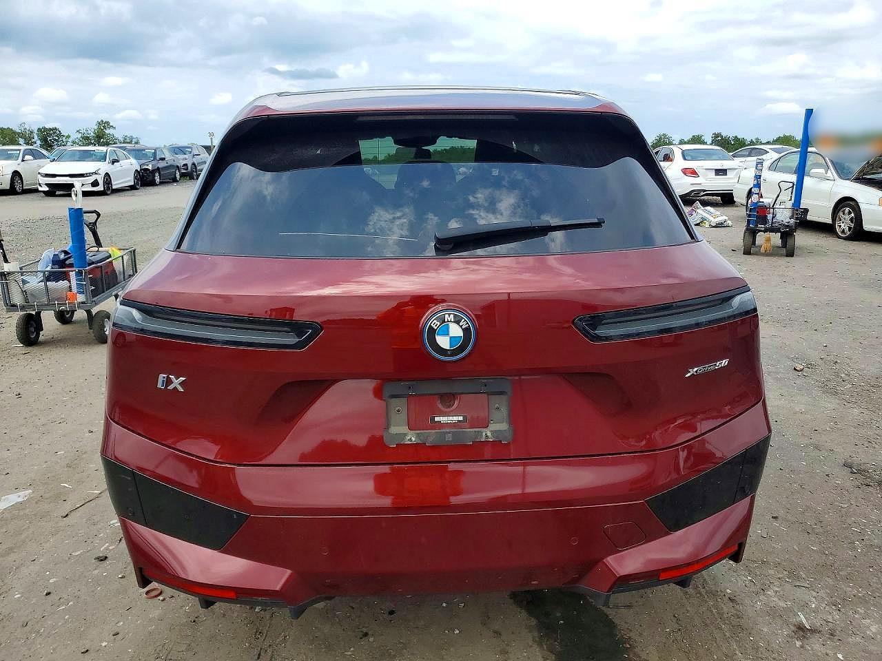 2023 BMW Ix xDrive50 - zdjęcie 6
