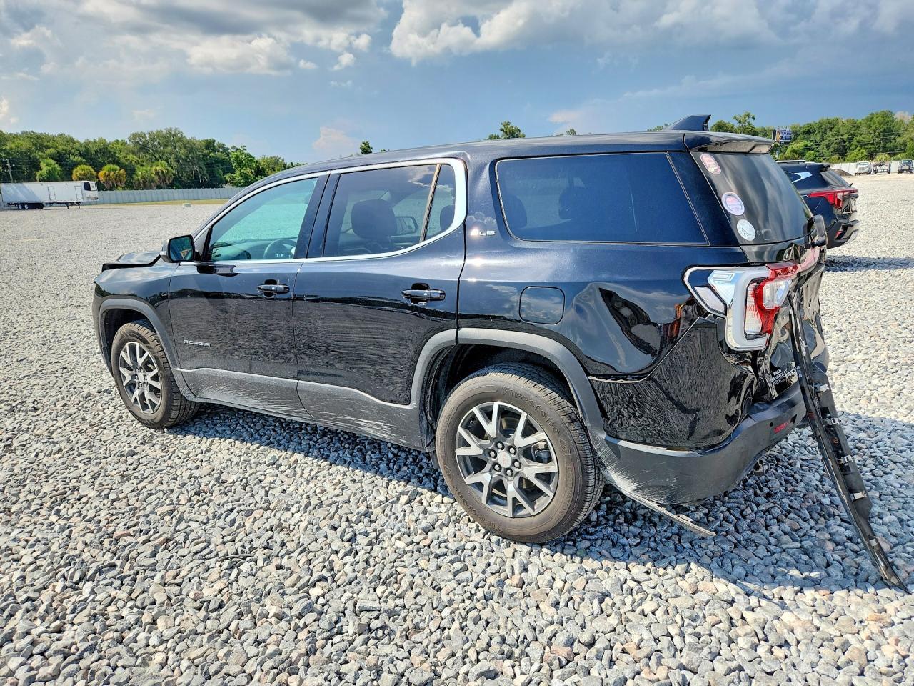 2021 GMC Acadia Sle - zdjęcie 2
