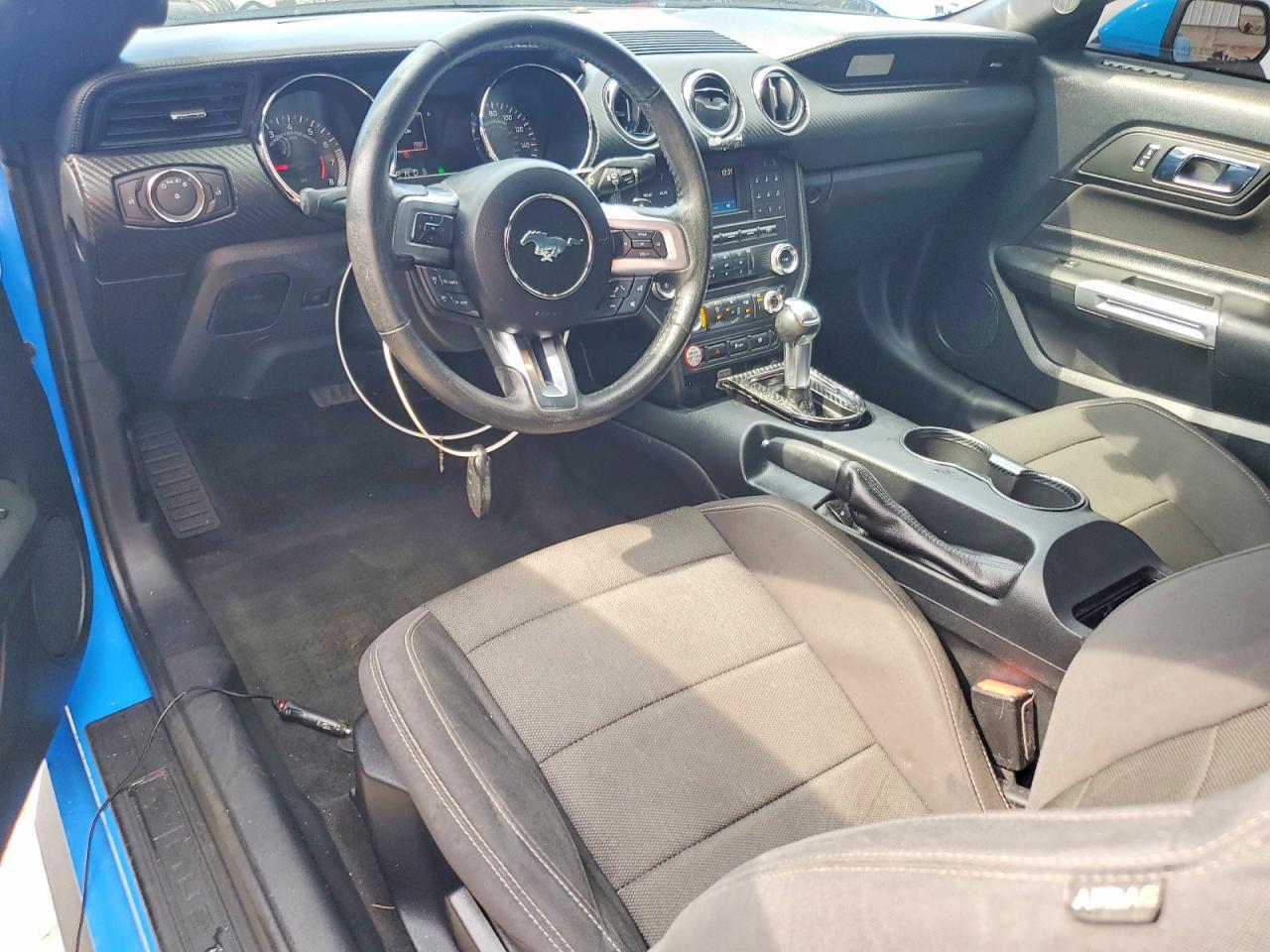 2017 Ford Mustang - zdjęcie 8