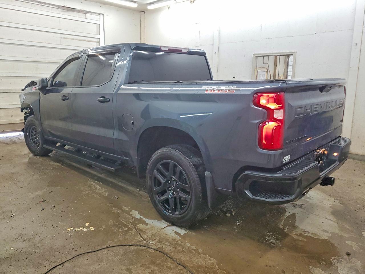 2021 Chevrolet Silverado K1500 Lt Trail Boss - zdjęcie 2