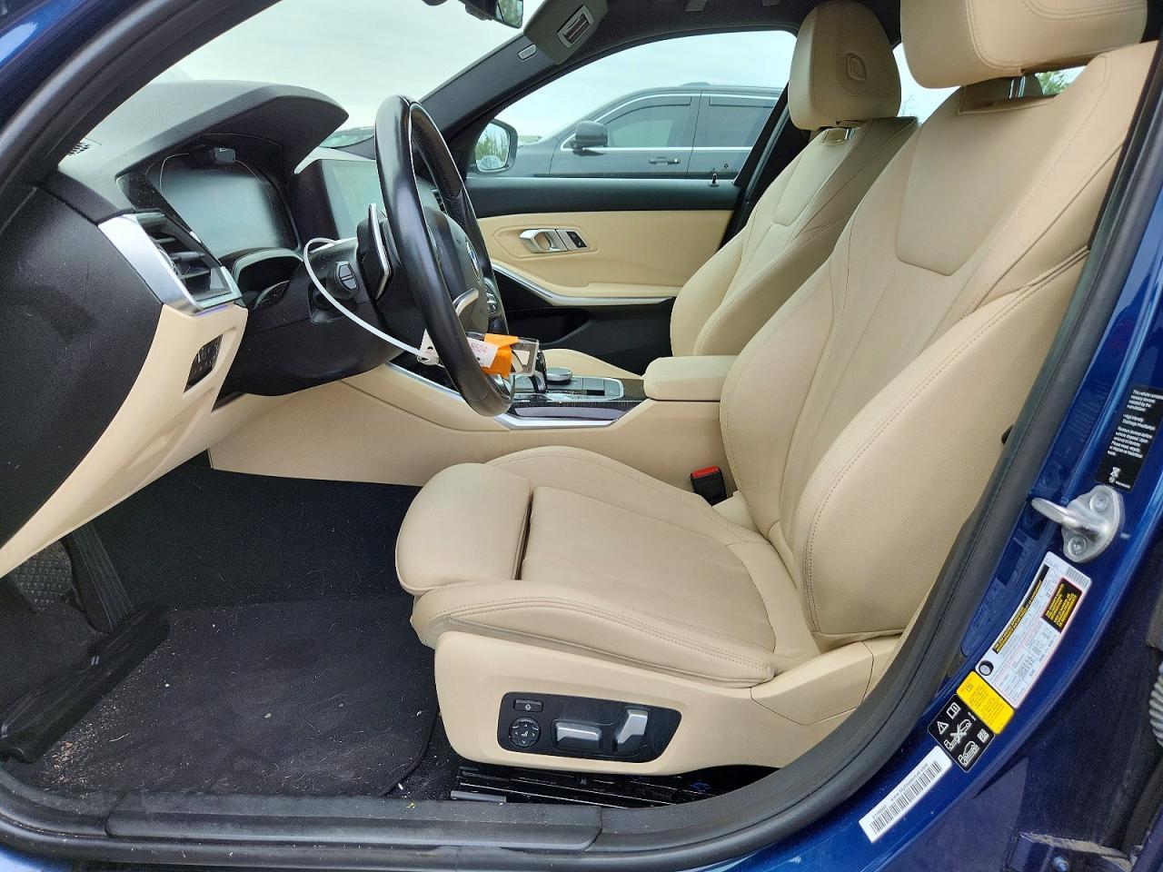 2021 BMW Seria 3 330i - zdjęcie 7