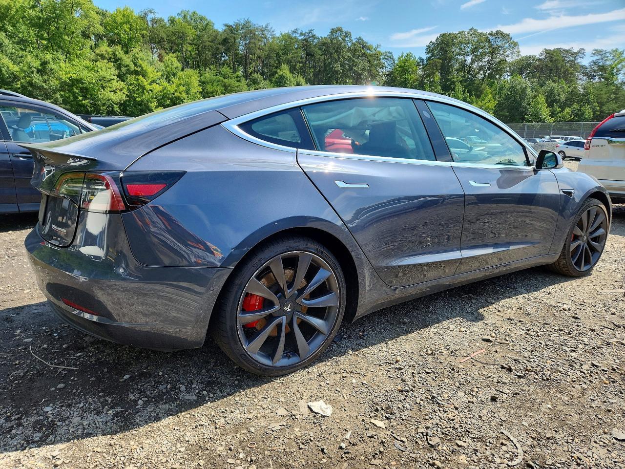 2020 Tesla Model 3 - zdjęcie 3