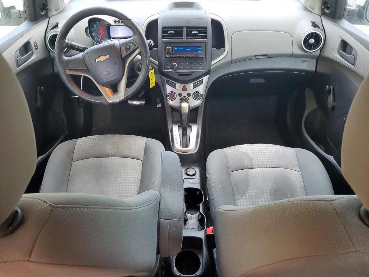 2015 Chevrolet Sonic Ls - zdjęcie 8