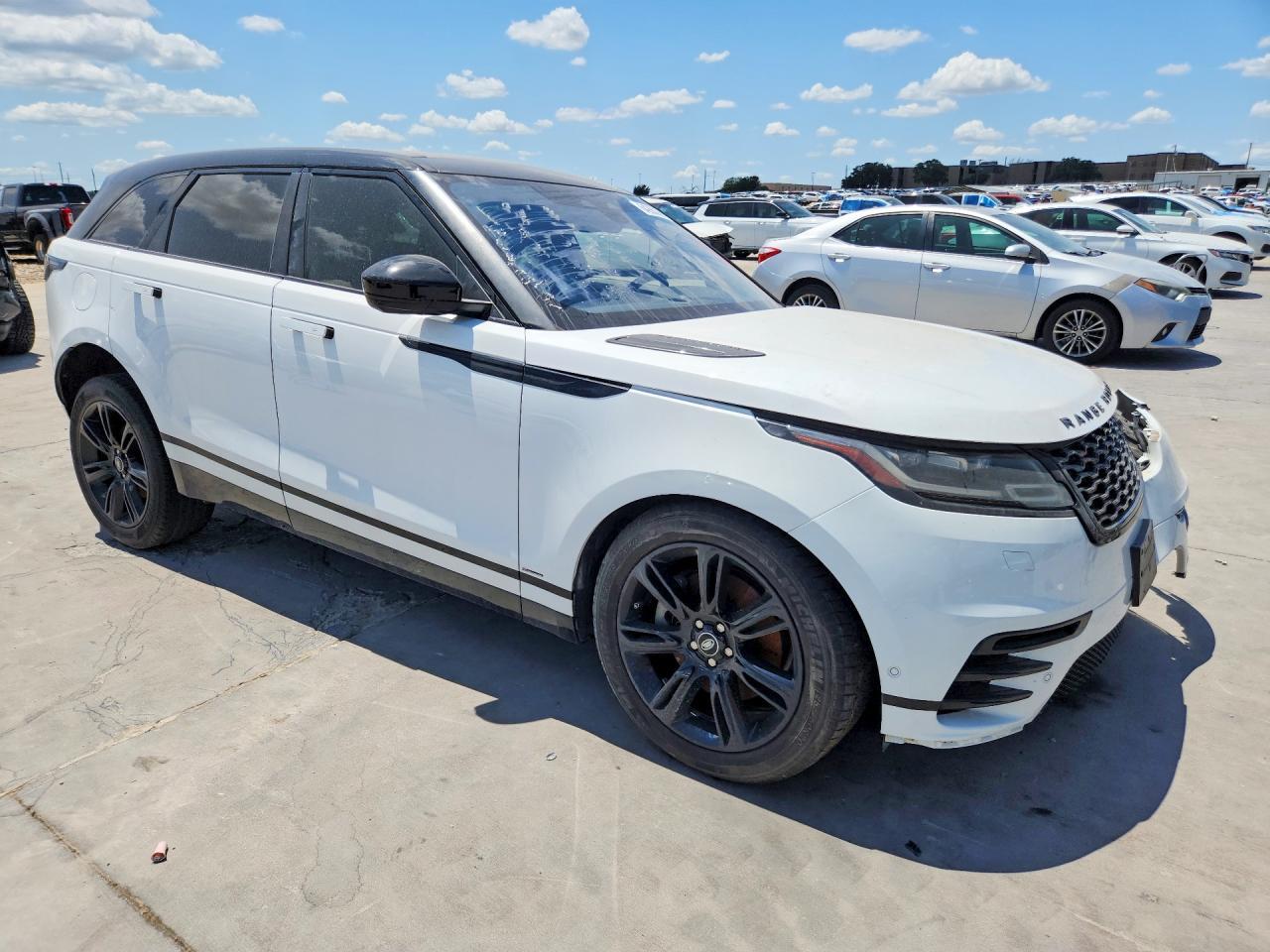 2021 Land Rover Range Rover Velar R-Dynamic S - zdjęcie 4