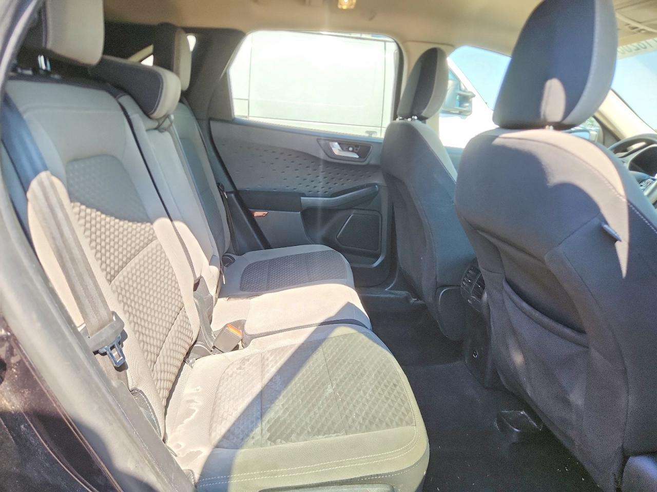 2020 Ford Escape - zdjęcie 11