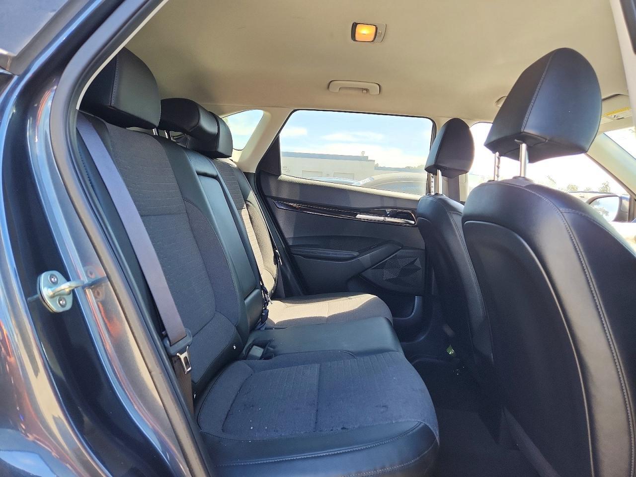 2021 Kia Seltos S - zdjęcie 10