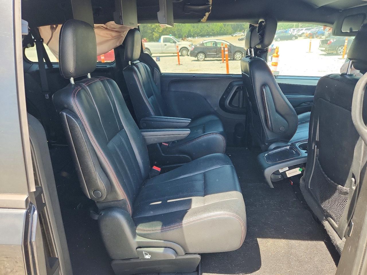 2017 Dodge Grand Caravan Gt - zdjęcie 11