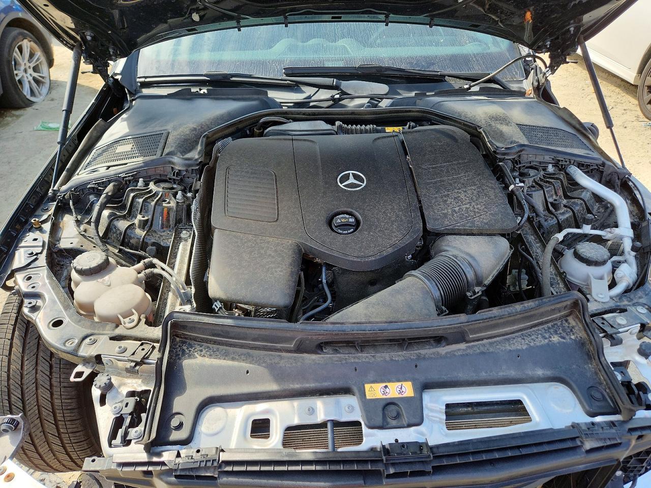 2023 Mercedes-Benz C 300 4Matic - zdjęcie 11