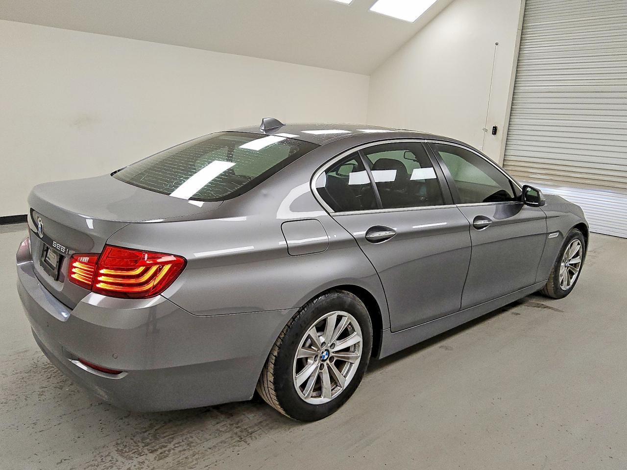 2016 BMW 528 I - zdjęcie 3