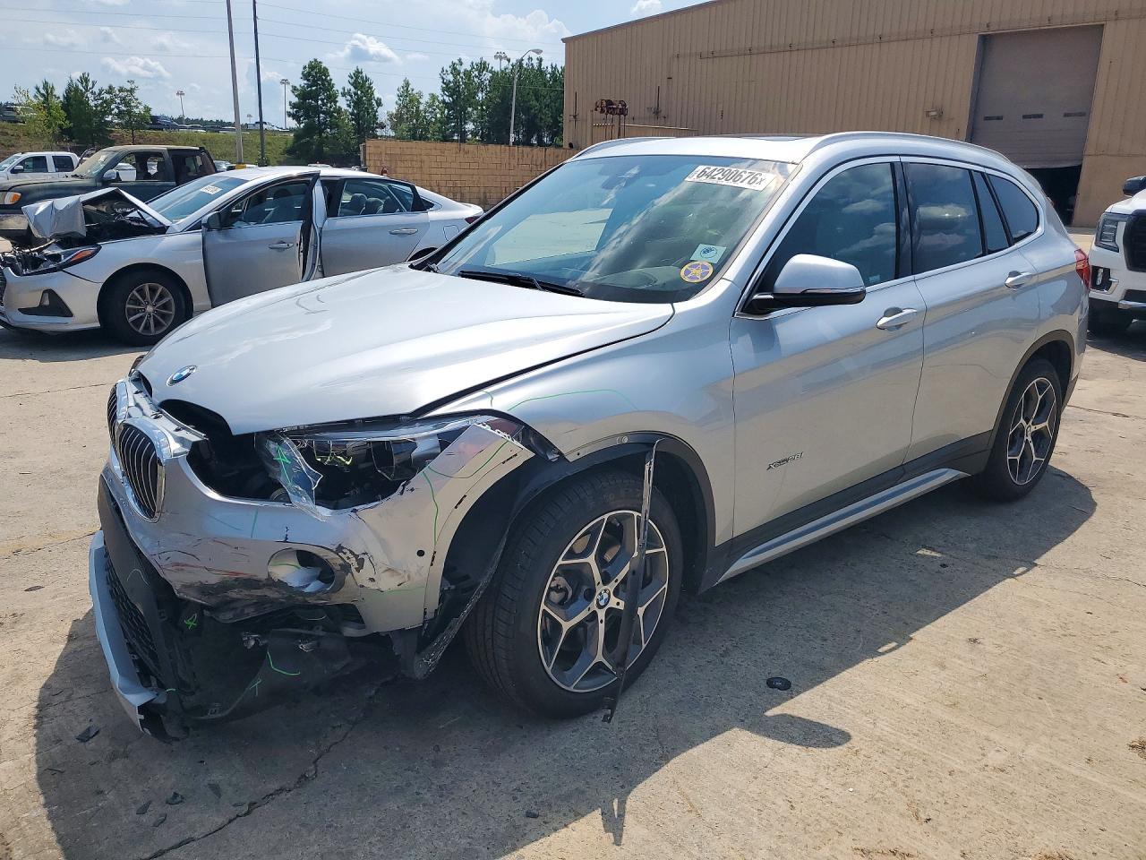 2017 BMW X1 xDrive28I - zdjęcie główne