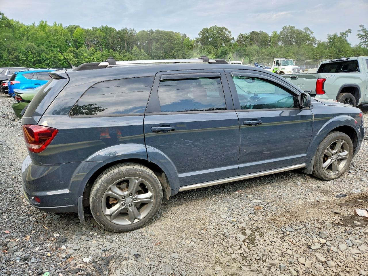 2017 Dodge Journey Crossroad - zdjęcie 3