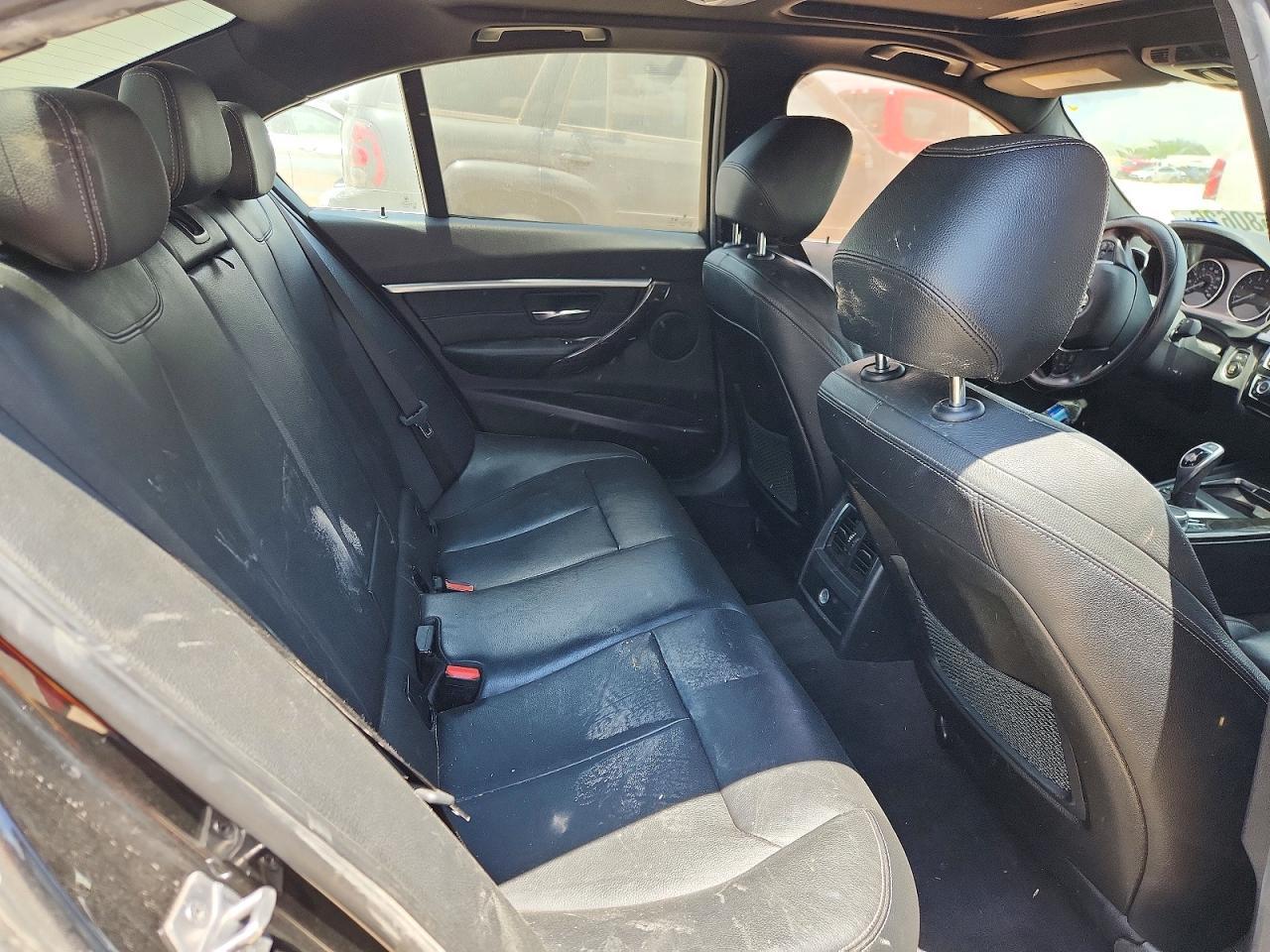 2018 BMW Seria 3 330i - zdjęcie 10