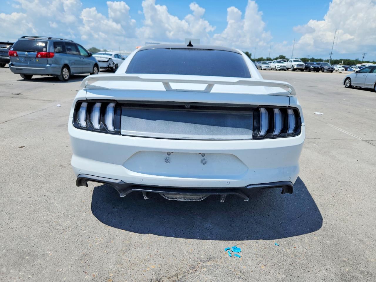 2021 Ford Mustang Gt - zdjęcie 6