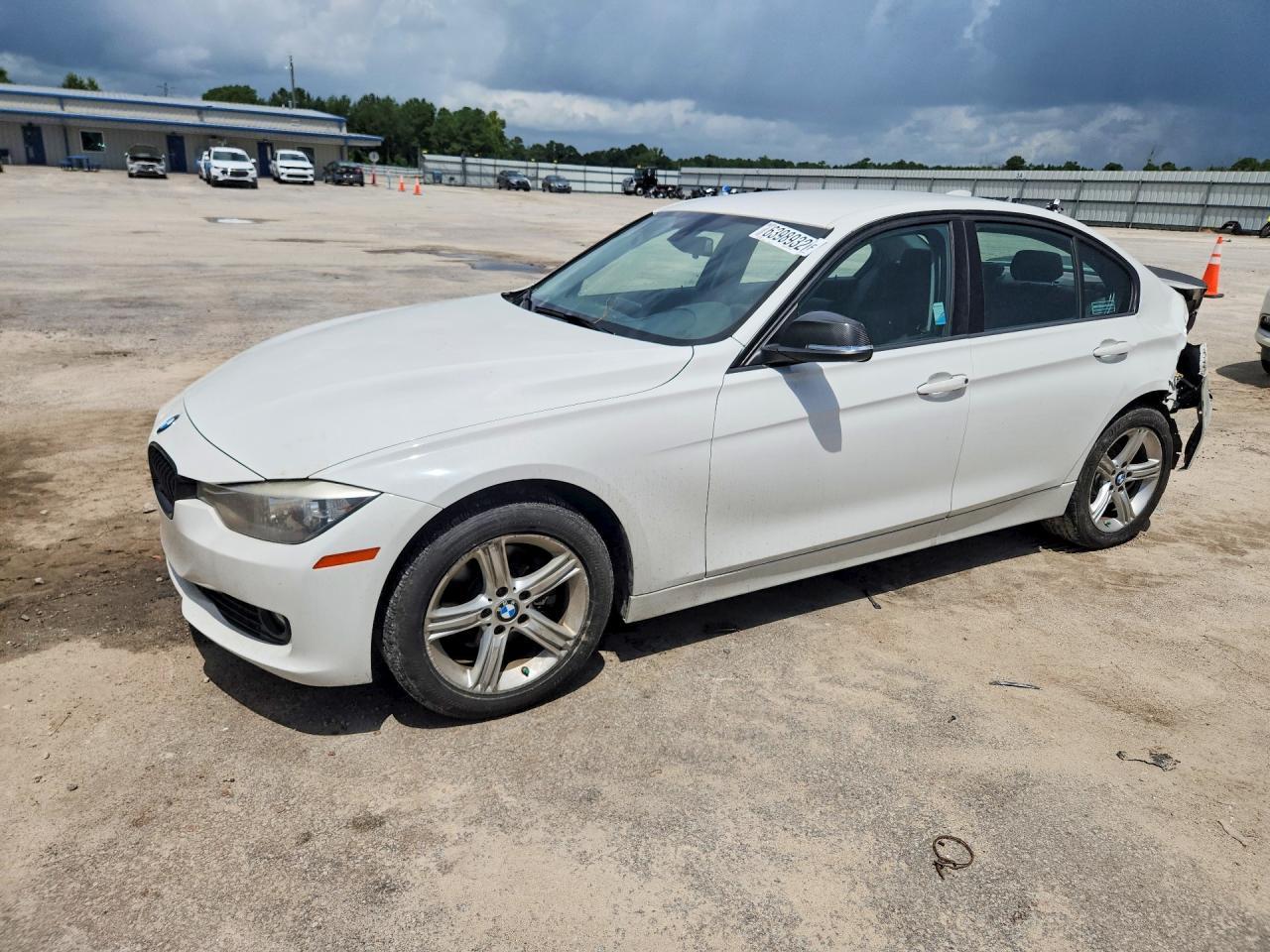 2015 BMW 320 I xDrive - zdjęcie główne