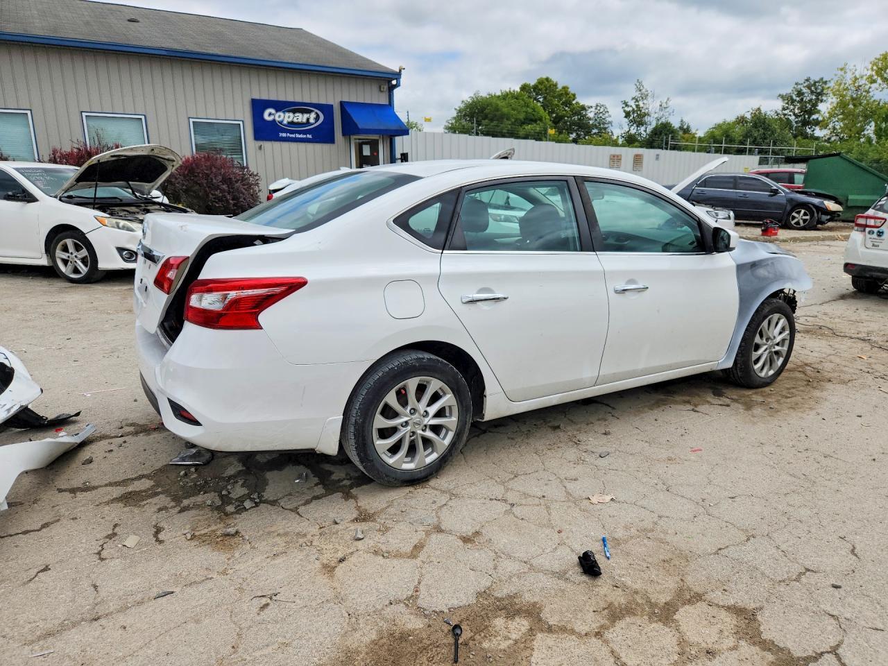 2019 Nissan Sentra S - zdjęcie 3