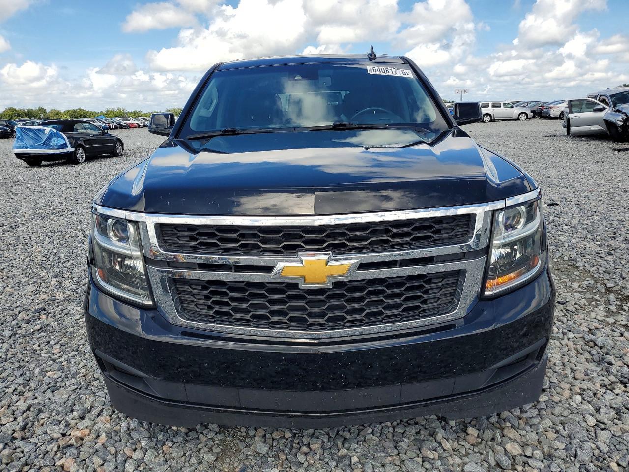2016 Chevrolet Suburban C1500 Lt - zdjęcie 5
