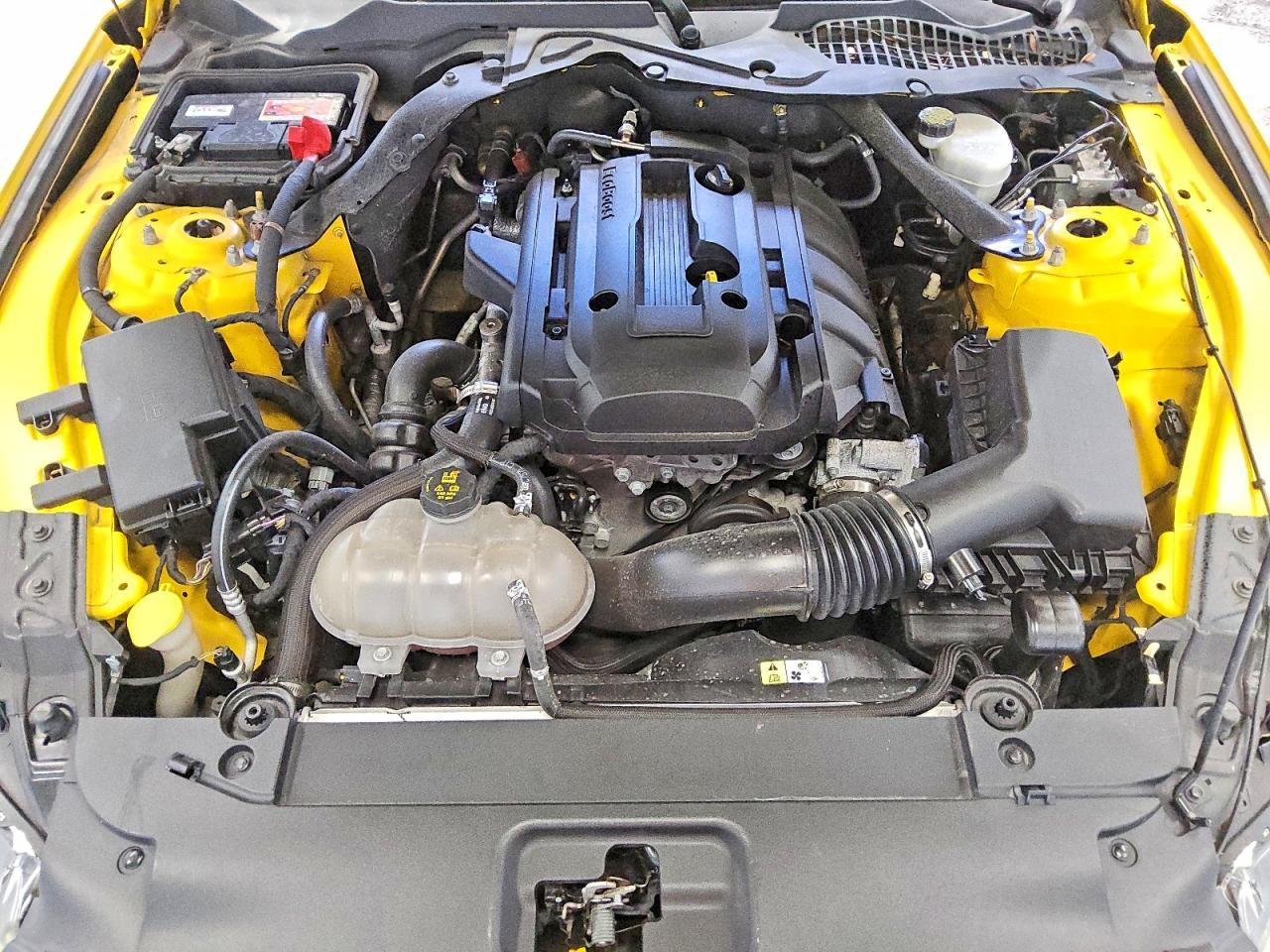 2015 Ford Mustang - zdjęcie 11