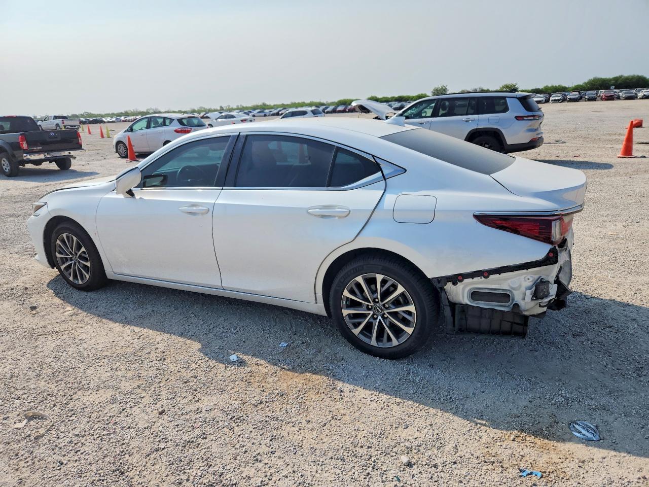 2022 Lexus Es 350 Base - zdjęcie 2