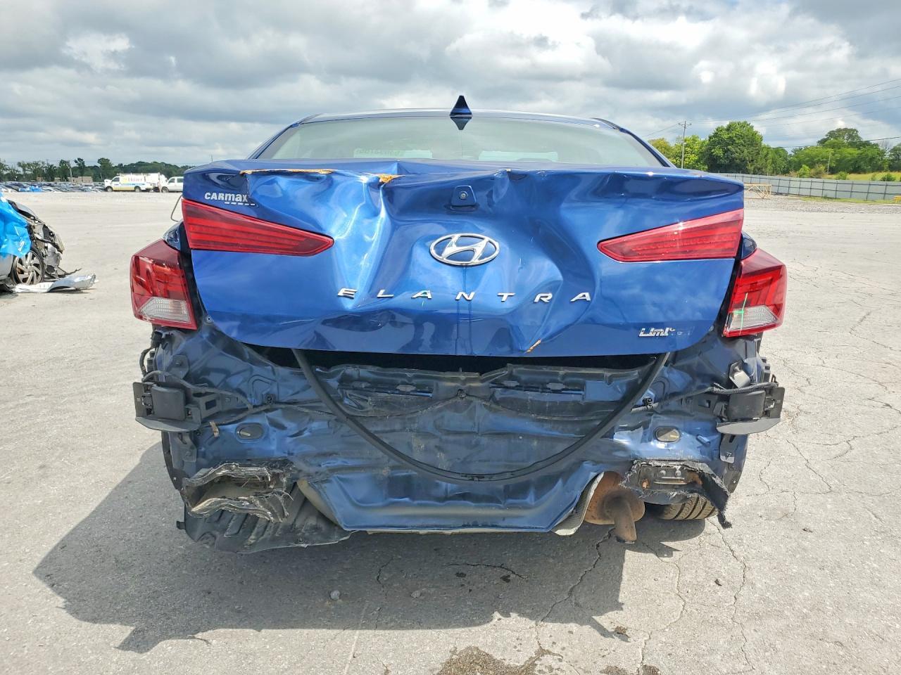 2020 Hyundai Elantra Limited - zdjęcie 6