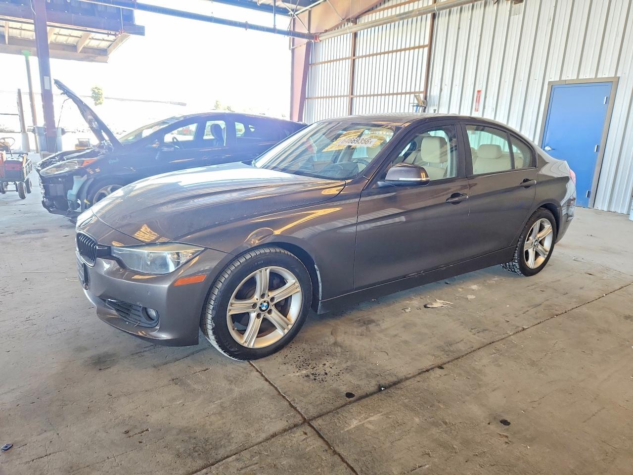2013 BMW 328 I Sulev - zdjęcie główne