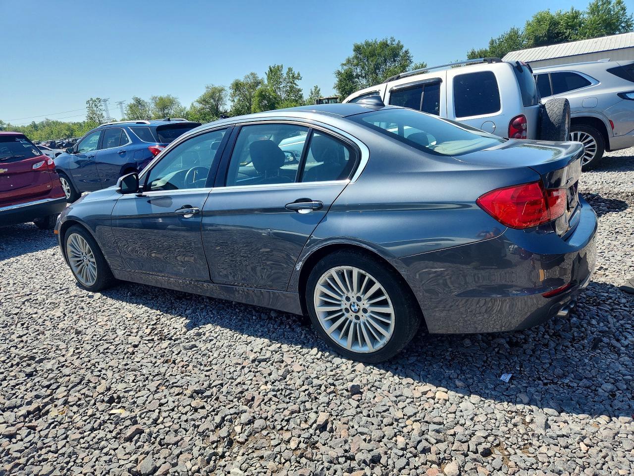2014 BMW Seria 3 328i - zdjęcie 2