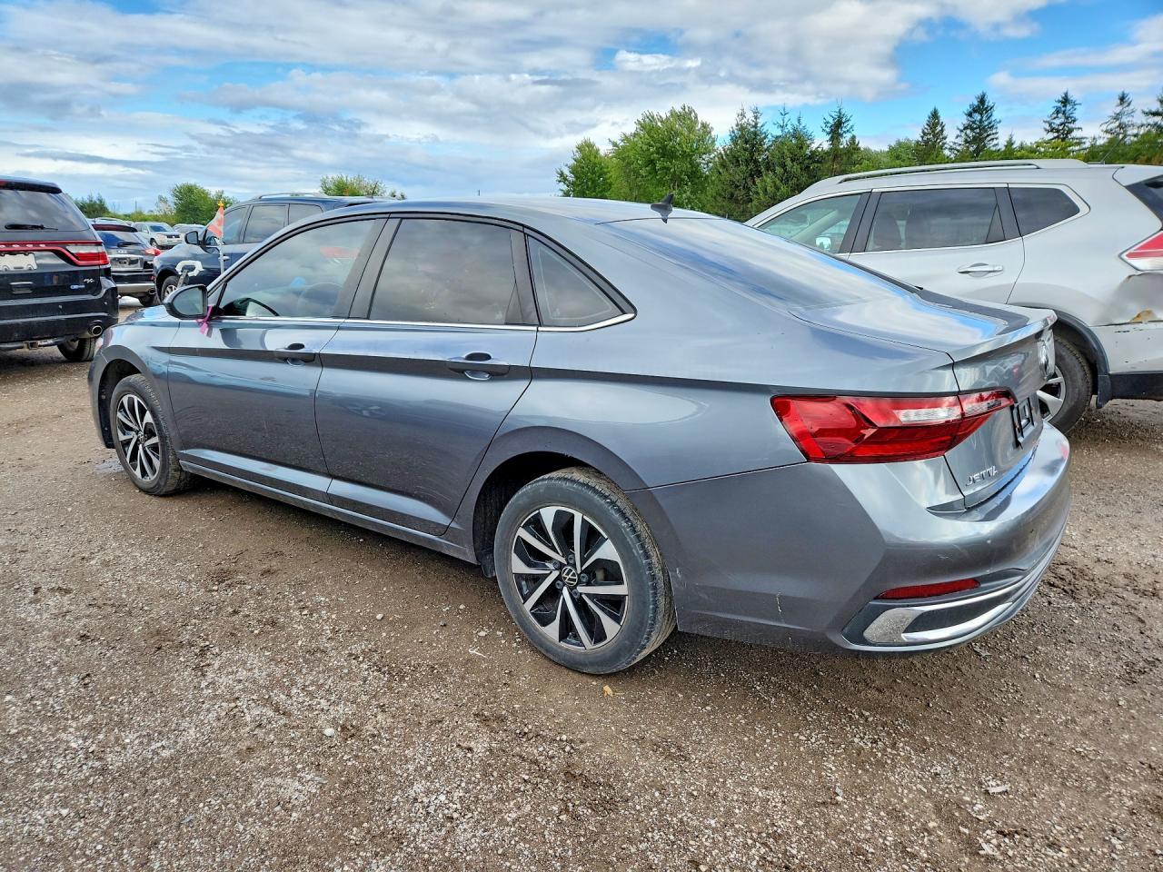 2022 Volkswagen Jetta - zdjęcie 2