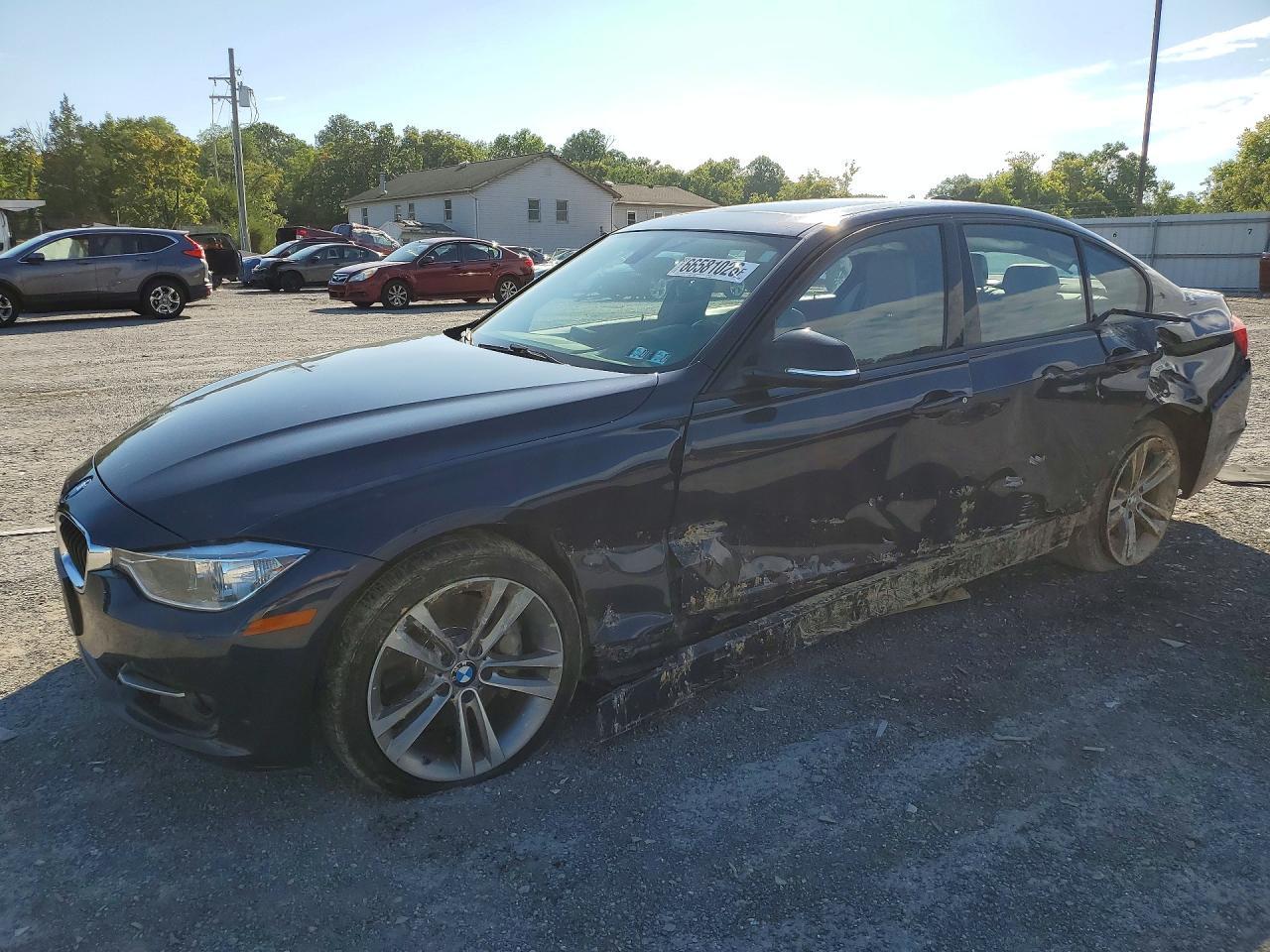 2013 BMW Seria 3 335i - zdjęcie główne