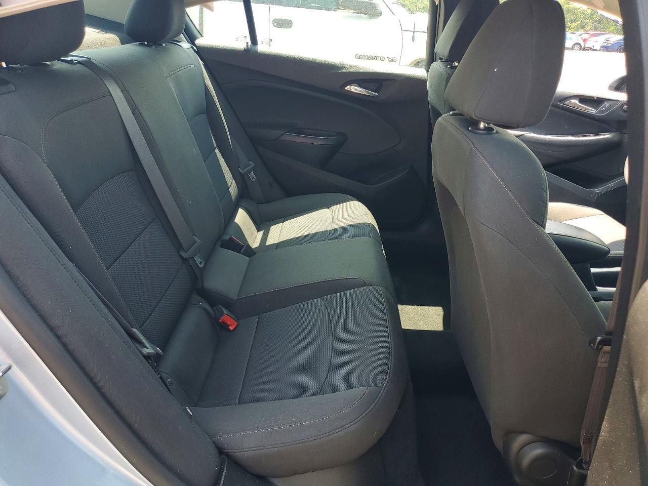 2017 Chevrolet Cruze Ls - zdjęcie 10