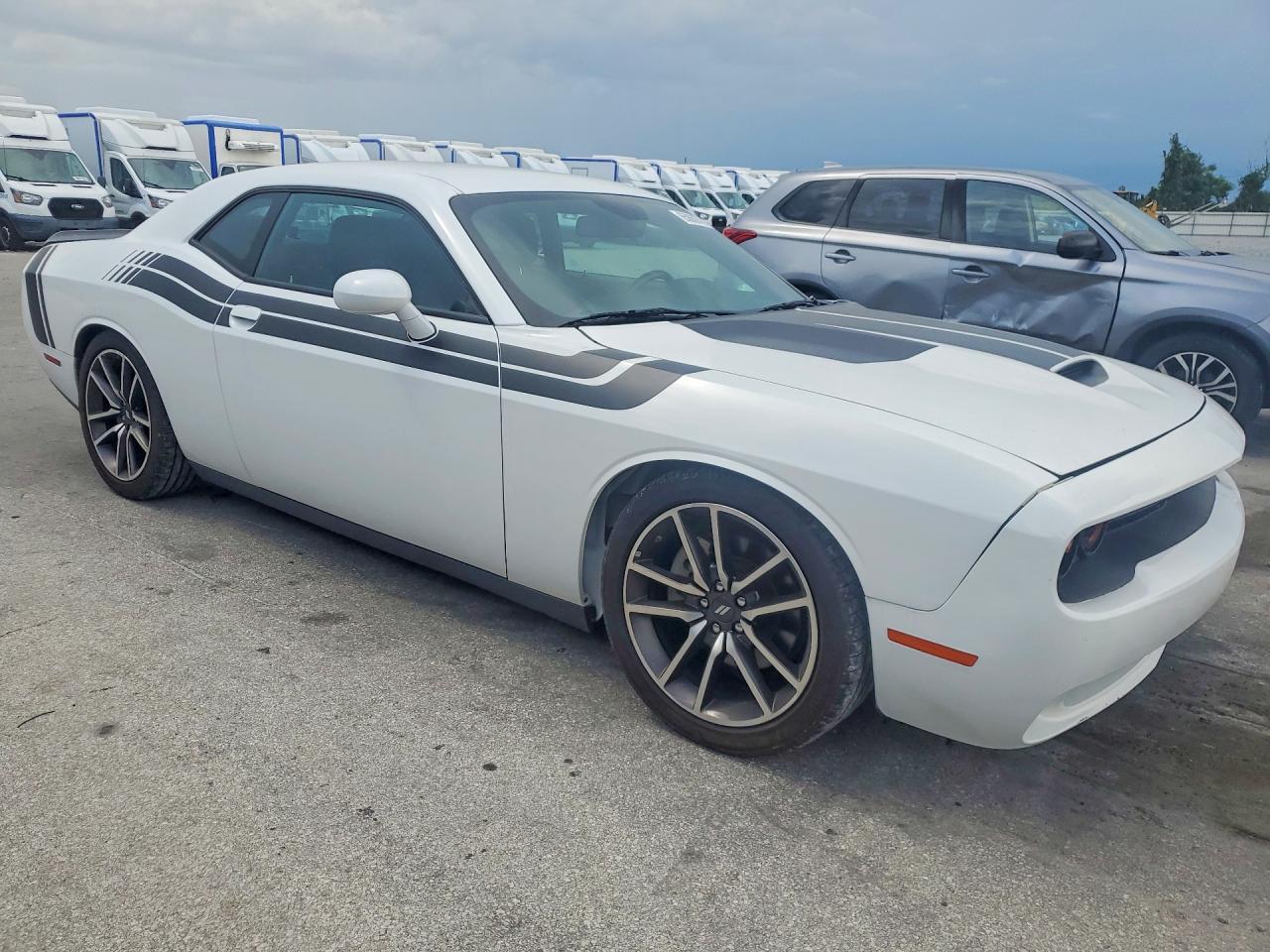 2023 Dodge Challenger - zdjęcie 4