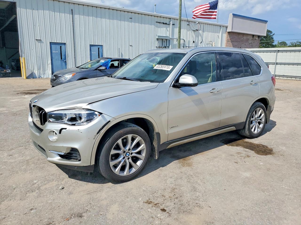2015 BMW X5 xDrive35I - zdjęcie główne