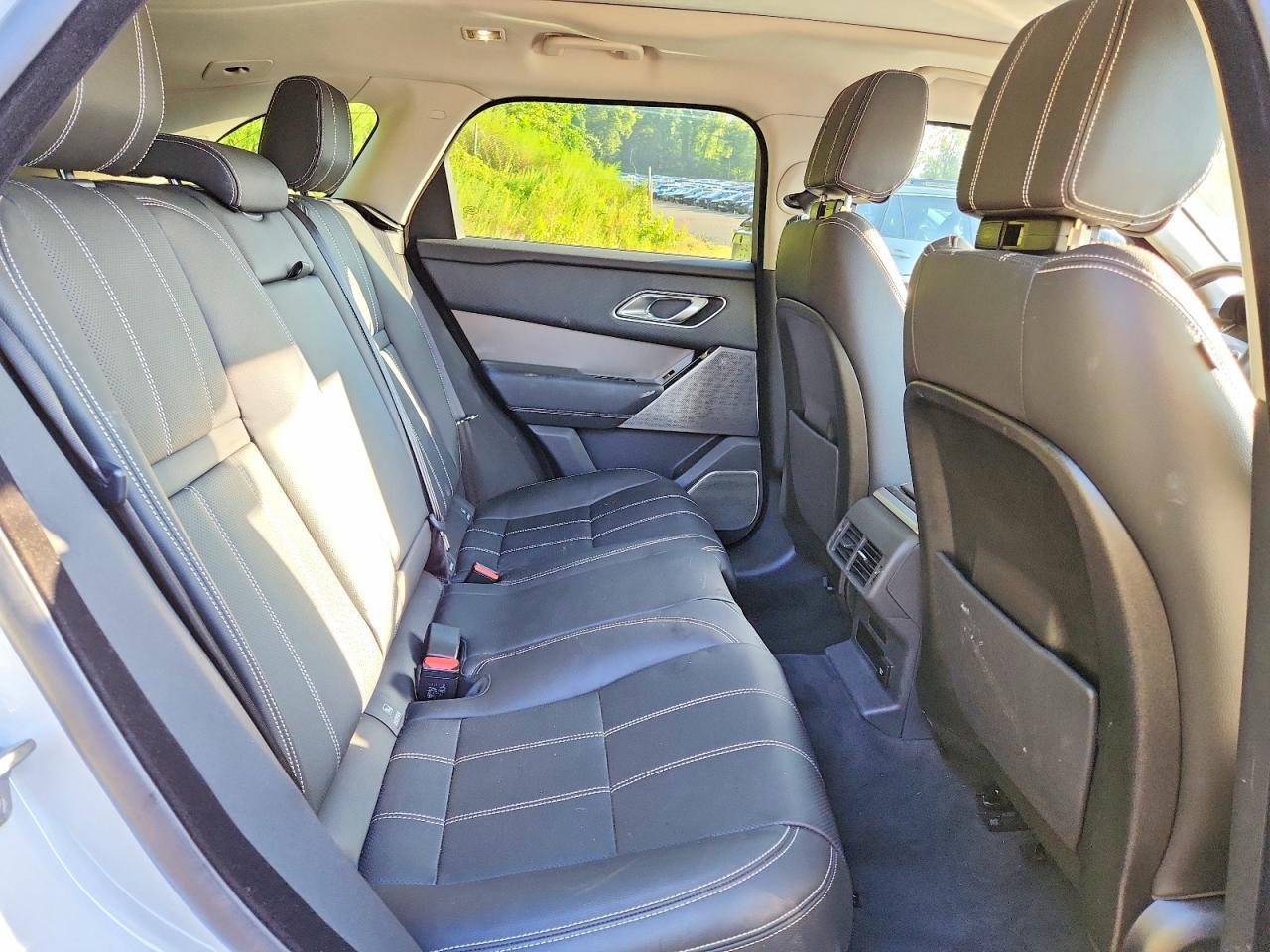 2019 Land Rover Range Rover Velar S - zdjęcie 11