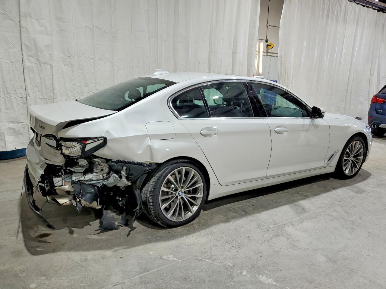 2023 BMW Seria 5 540i - zdjęcie 3