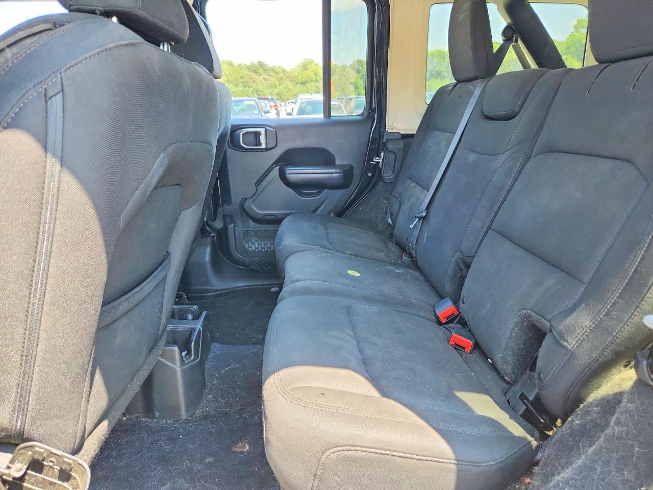 2018 Jeep Wrangler Unlimited Sport - zdjęcie 11