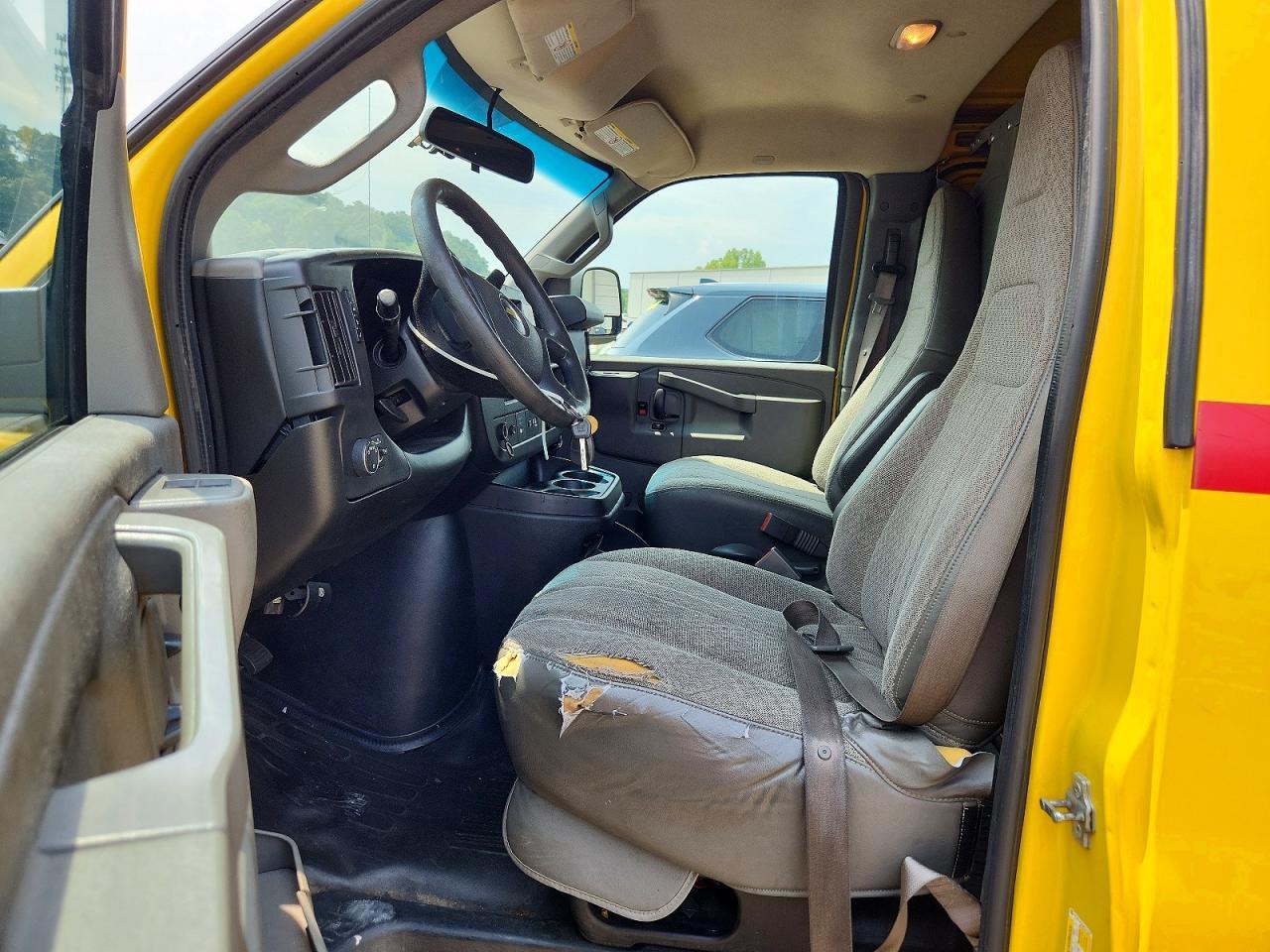 2021 Chevrolet Express G2500 - zdjęcie 7