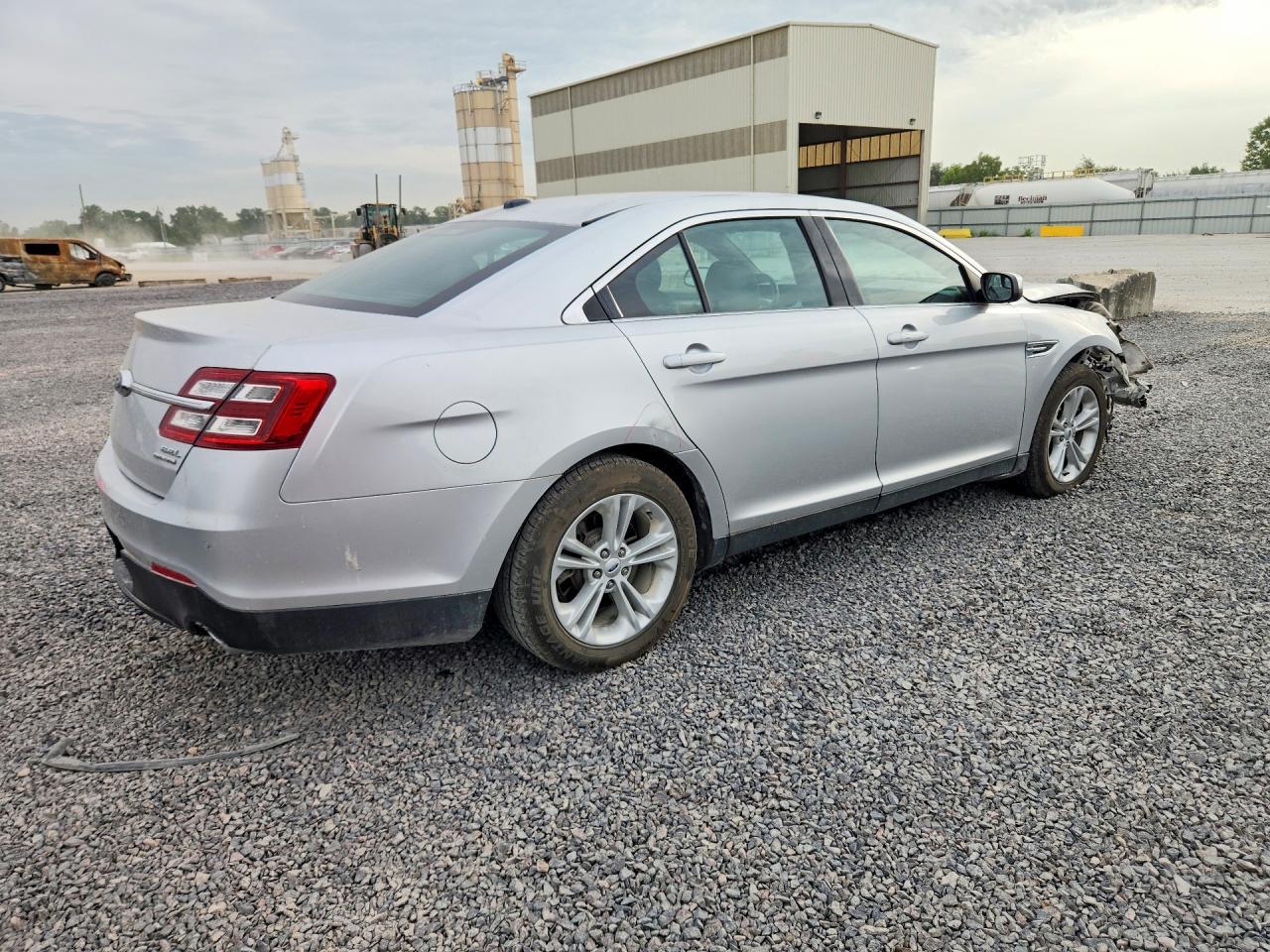 2016 Ford Taurus Sel - zdjęcie 3