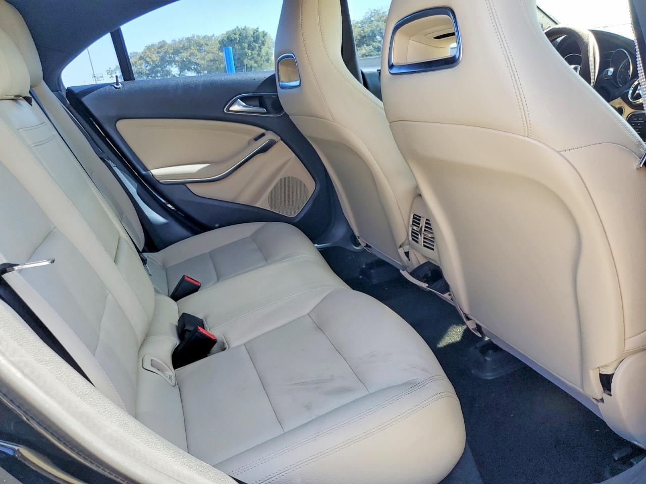 2019 Mercedes-Benz Cla 250 4Matic - zdjęcie 10
