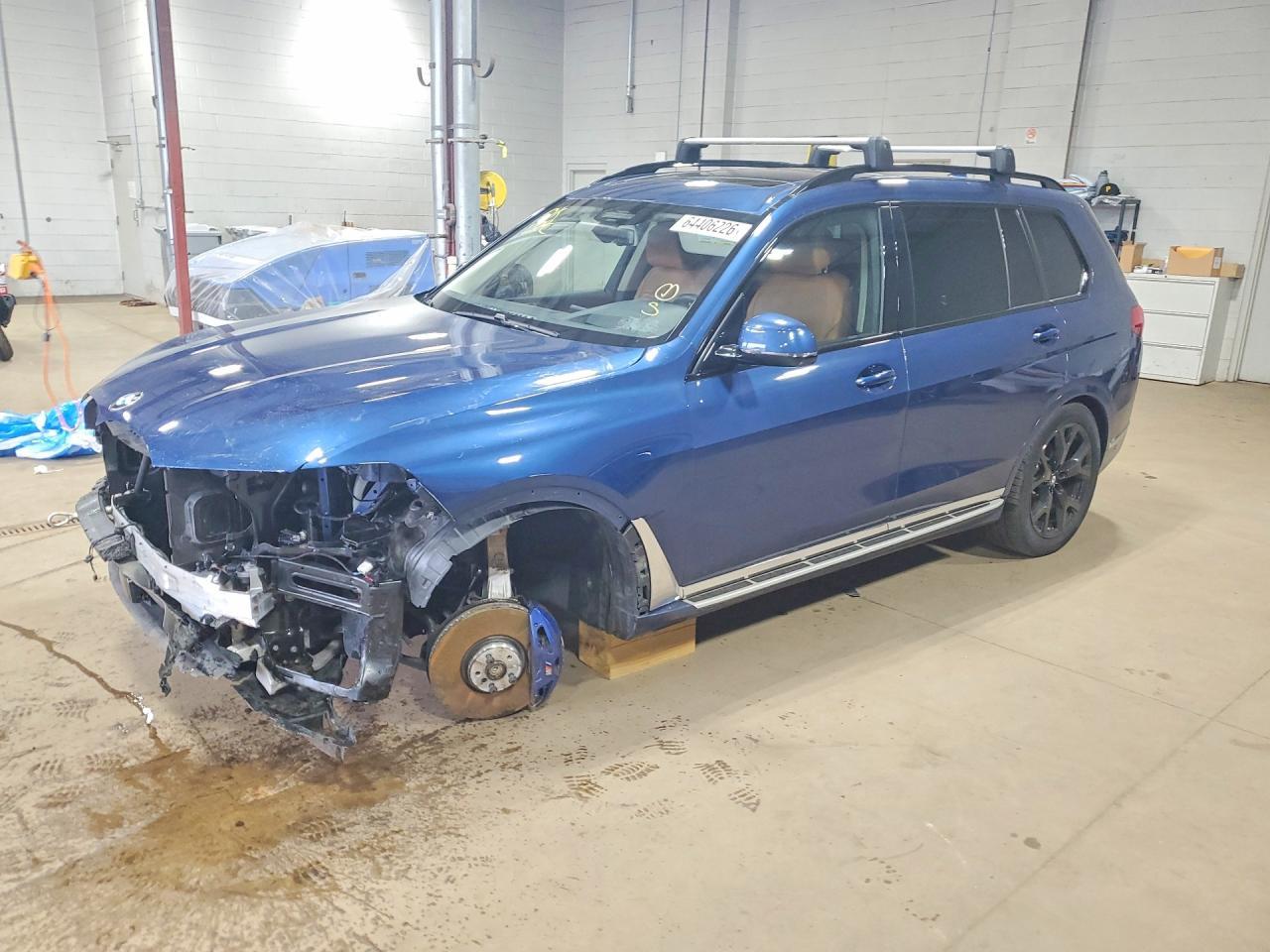 2022 BMW X7 xDrive40I - zdjęcie główne