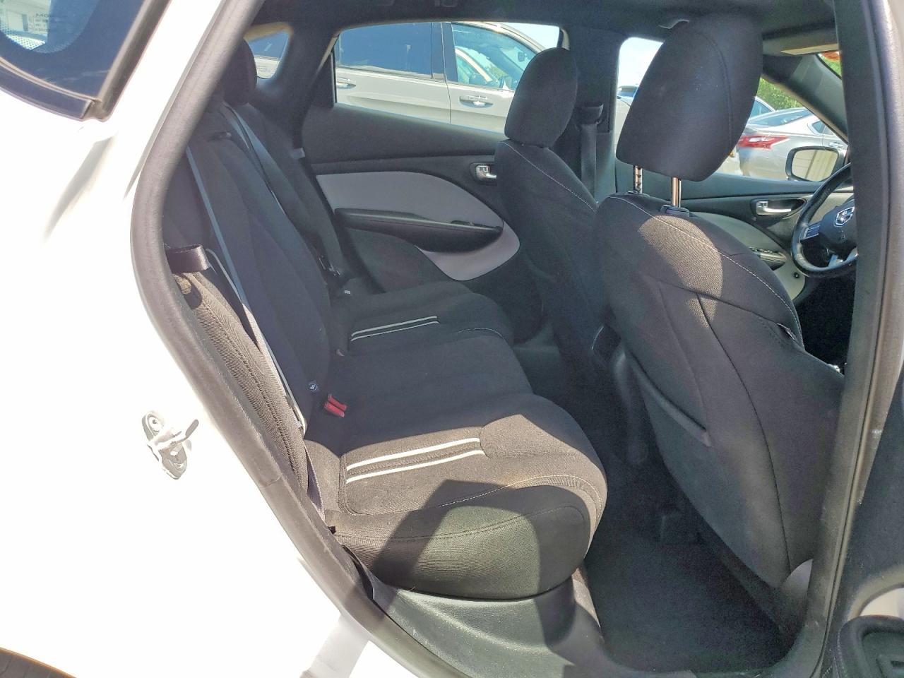 2013 Dodge Dart Sxt - zdjęcie 10