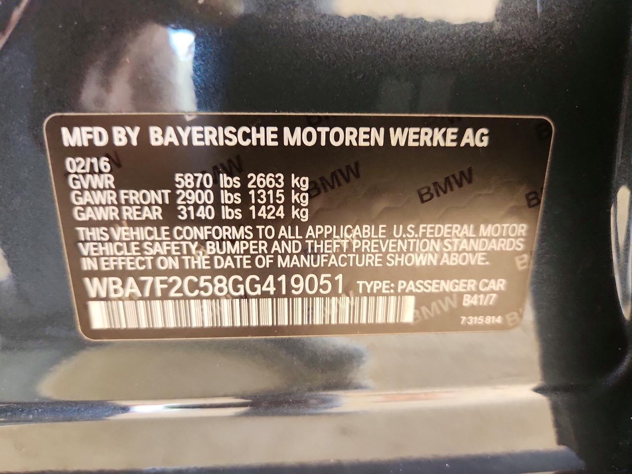 2016 BMW Seria 7 750i - zdjęcie 12