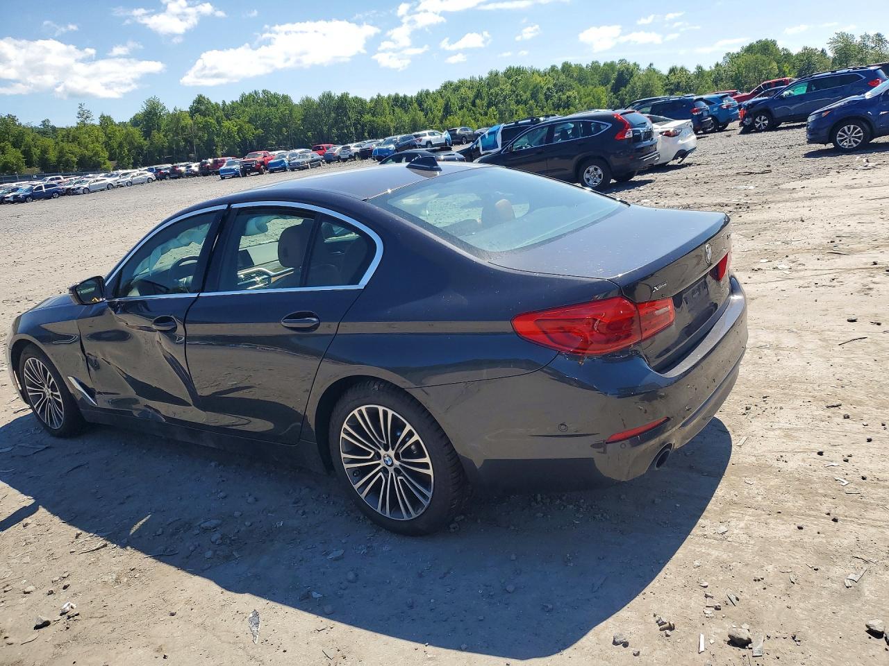 2020 BMW Seria 5 530i - zdjęcie 2