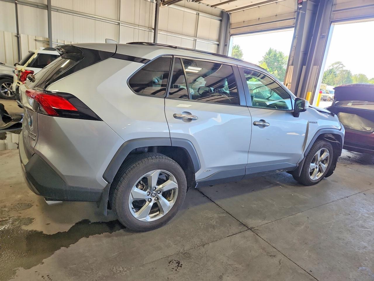 2020 Toyota Rav4 Limited - zdjęcie 3