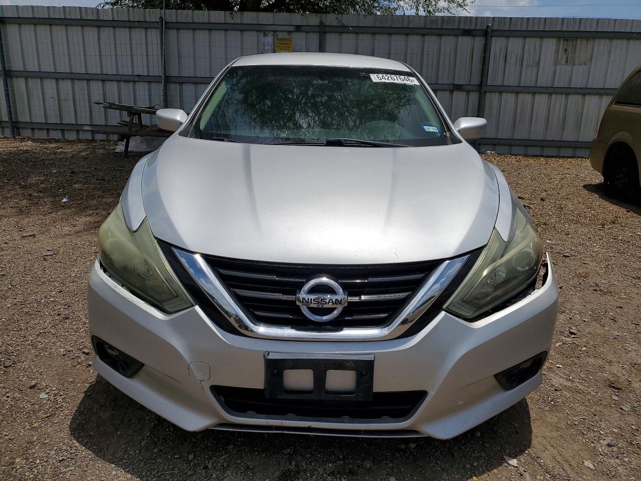 2017 Nissan Altima 2.5 Sr - zdjęcie 5