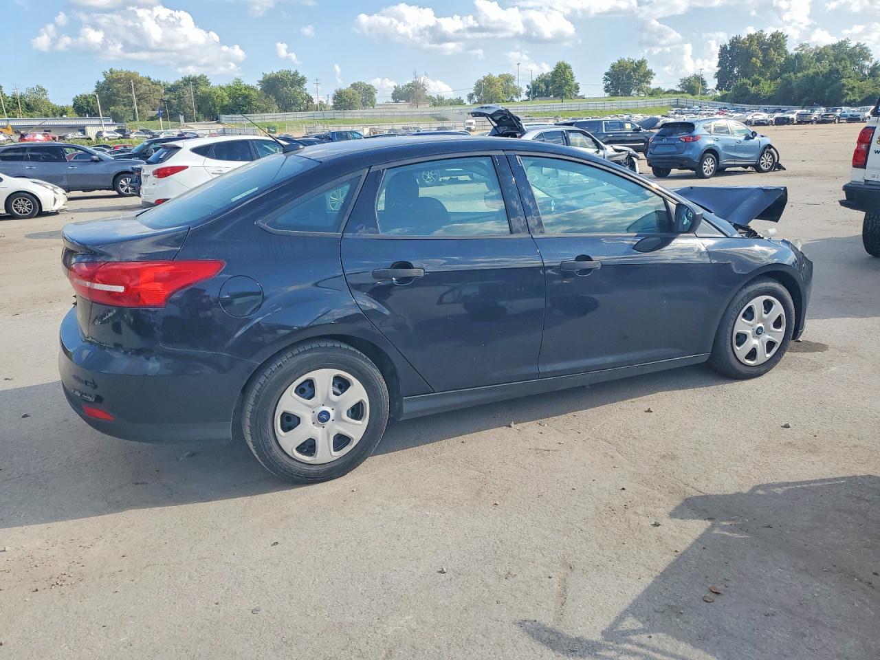 2018 Ford Focus S - zdjęcie 3