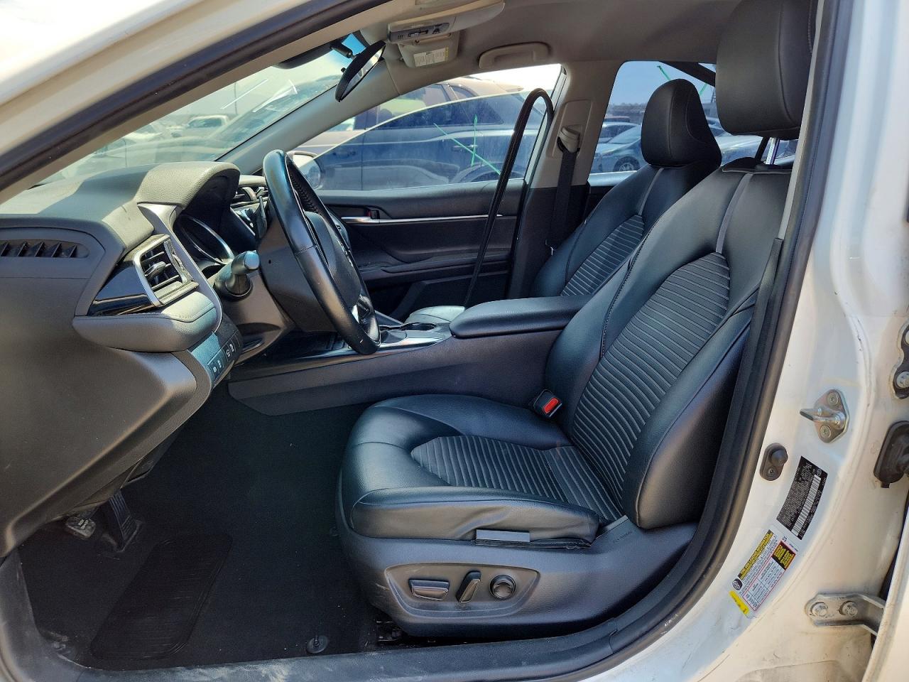 2020 Toyota Camry Se - zdjęcie 7