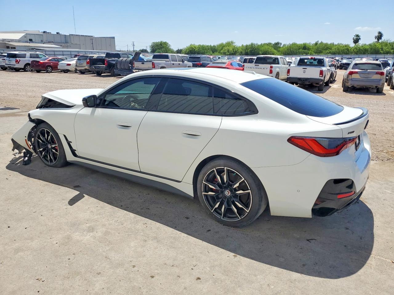 2023 BMW Seria 4 M440i - zdjęcie 2